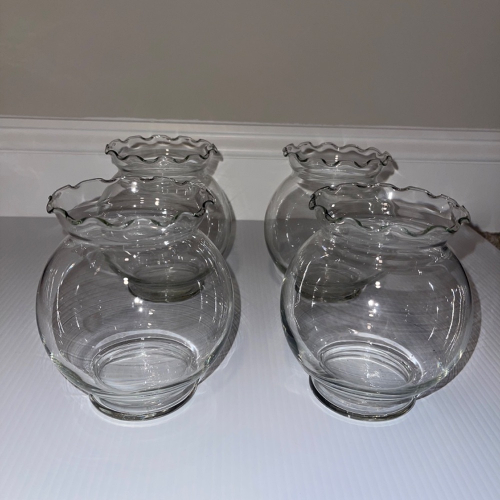 4 Round Clear Glass 5” Vases Ruffle Edge - Picture 5 of 8